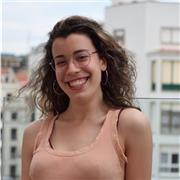 Universitaria y Técnica en Educación Infantil imparte clases de refuerzo a niños/as de 0 a 12 años